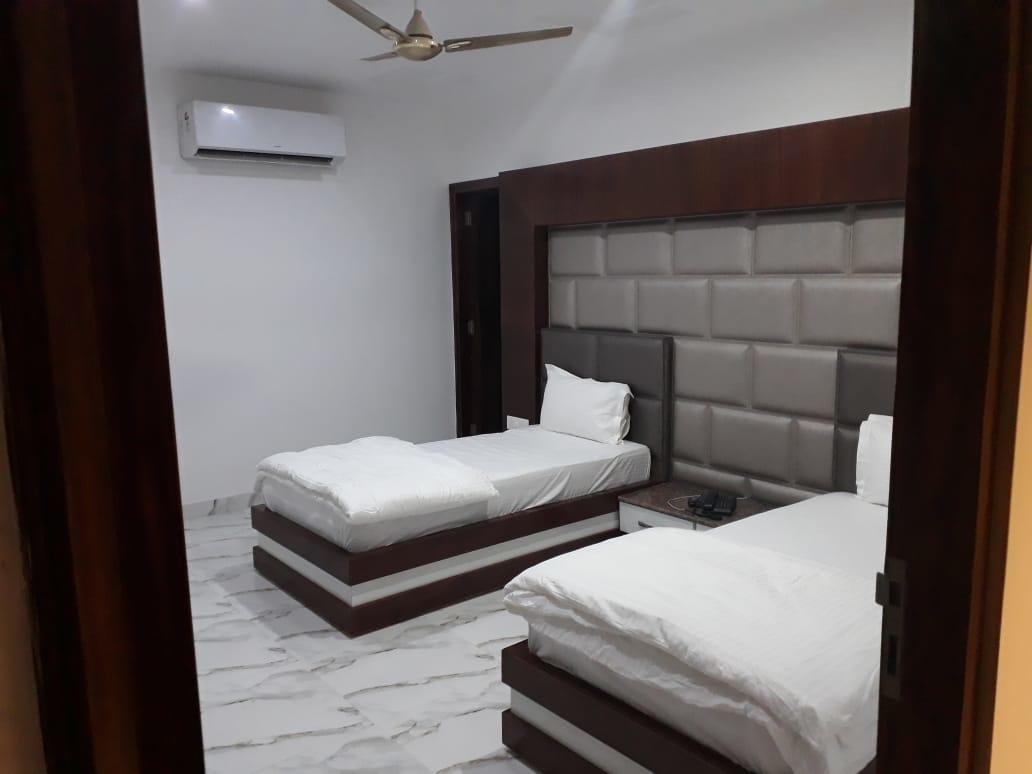 Hotel Neelam Moga Ludhiana Exterior photo